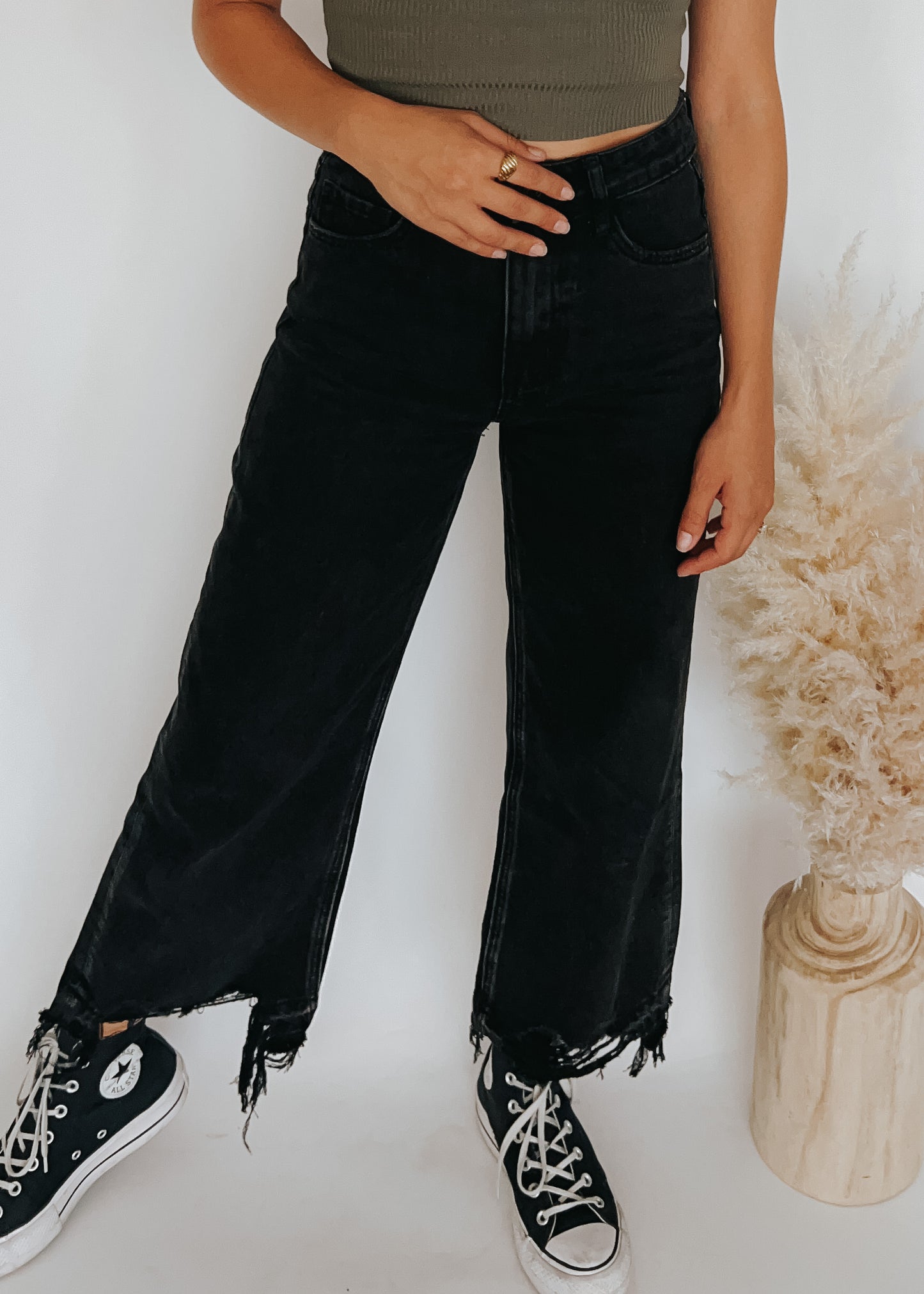 distressed wide leg denim - black