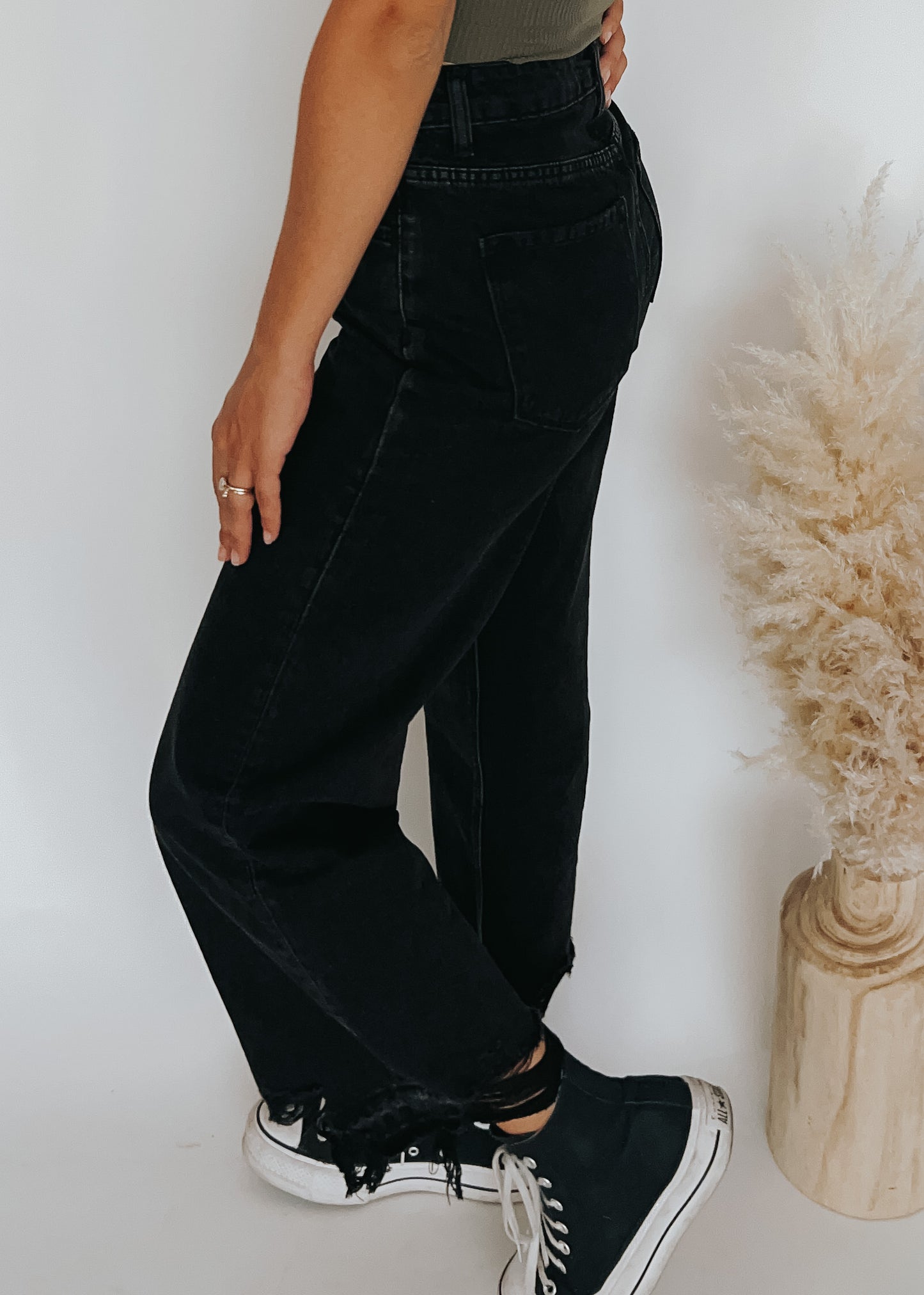 distressed wide leg denim - black